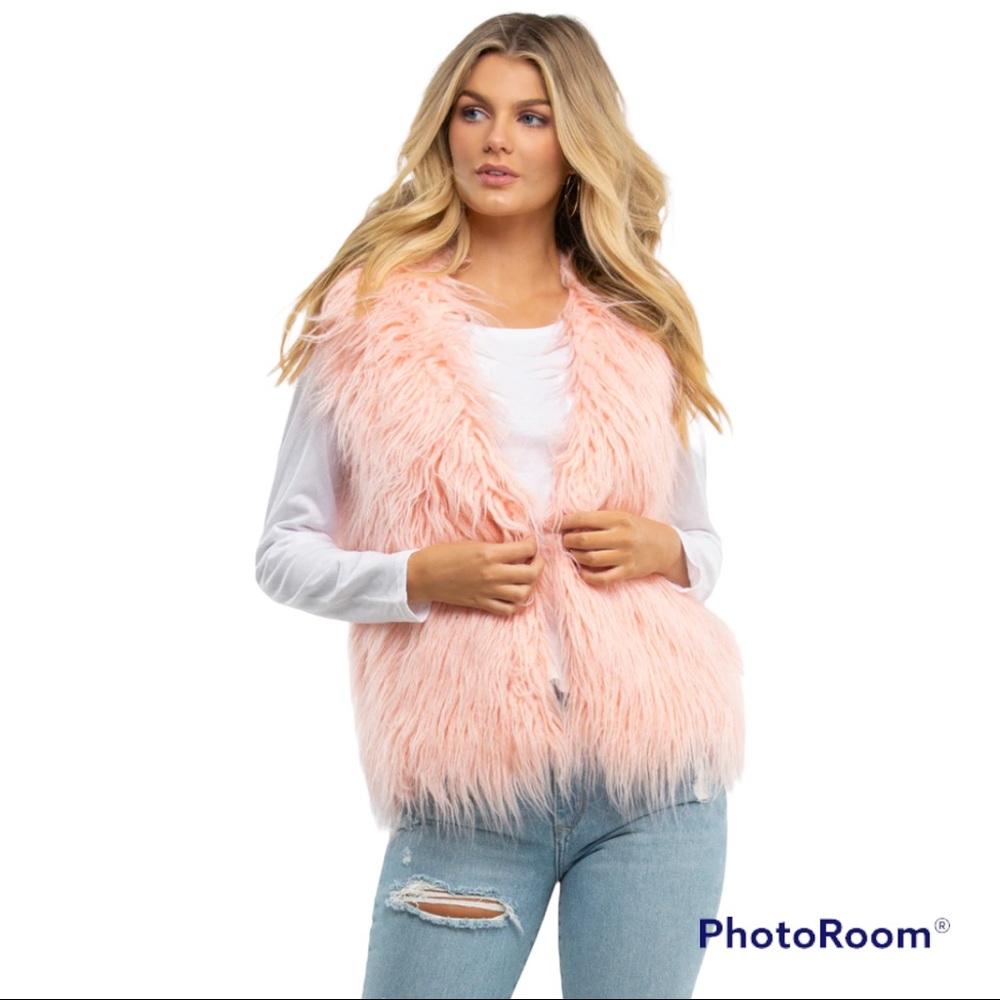 XXI Pink Faux Fur Vest NWT